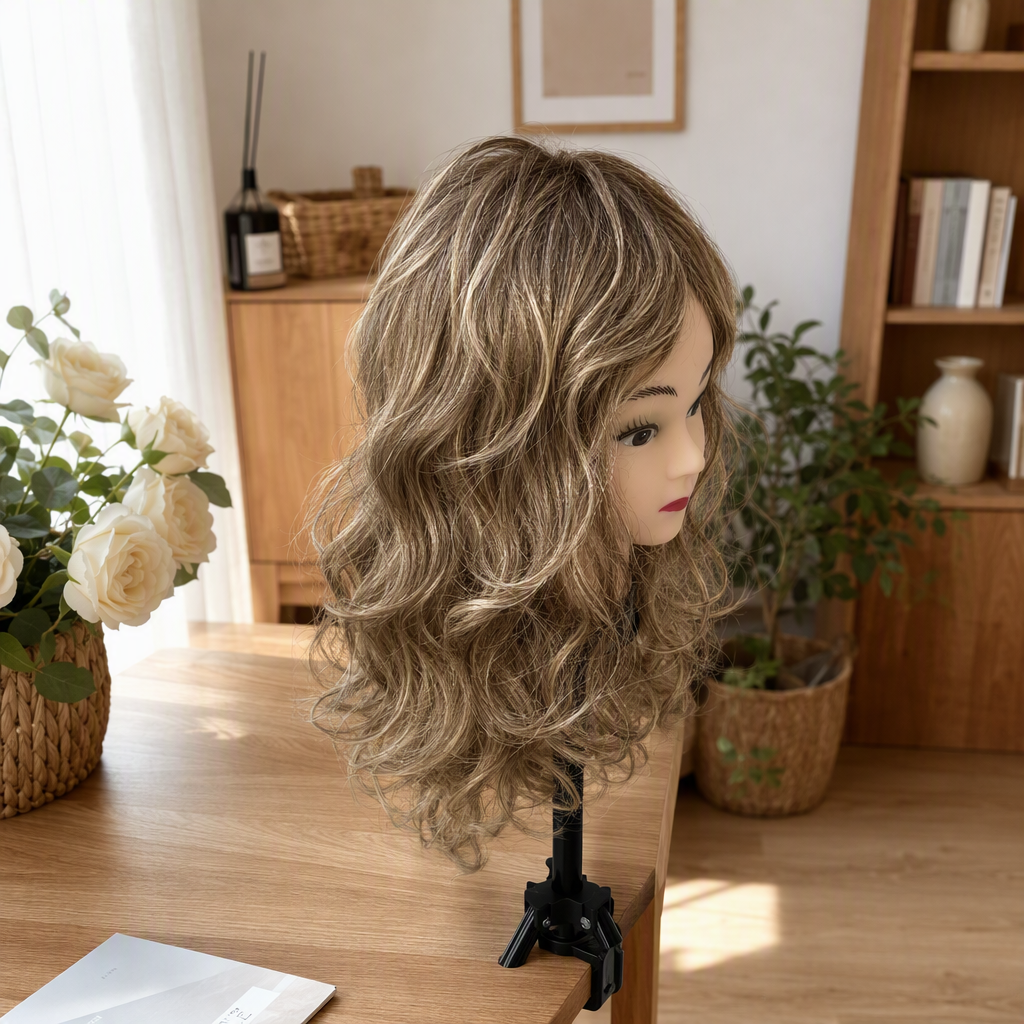 وشعر مستعار وشعر مجعد وشعر مستعار، بشكل طبيعي على شكل أزياء، يظهر قطع أغطية شعر العارضة details Picture