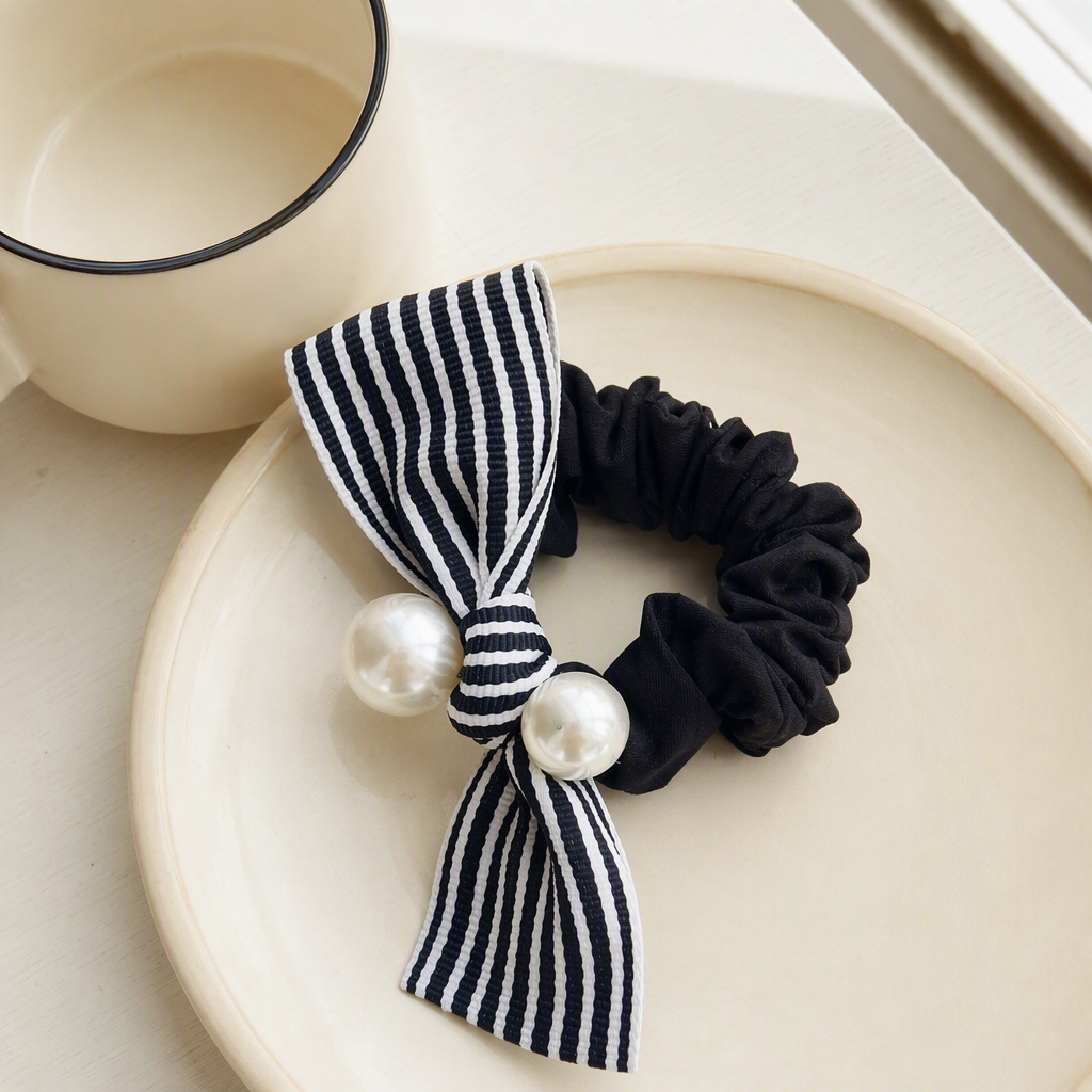 Black and white striped bow hair band, velvet pearl decoration, Korean-style cute hair accessory, headpiece, hair clip, simple and versatile for female students details Picture