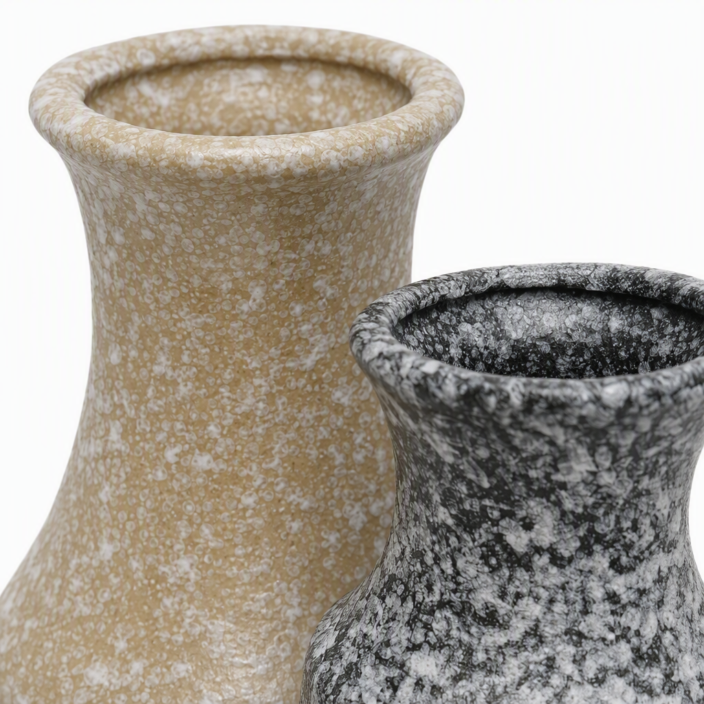 The beige spotted vase is a simple and modern living room decoration. The black spotted ceramic art decoration is a home furnishing Application Scenario