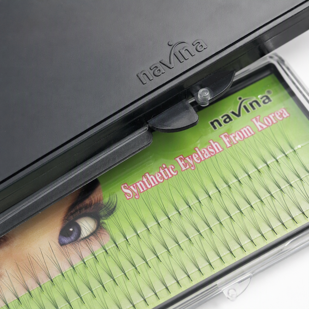 Korean imported false eyelashes, green packaging, black storage box, natural thick and long-lasting eyelash look Application Scenario