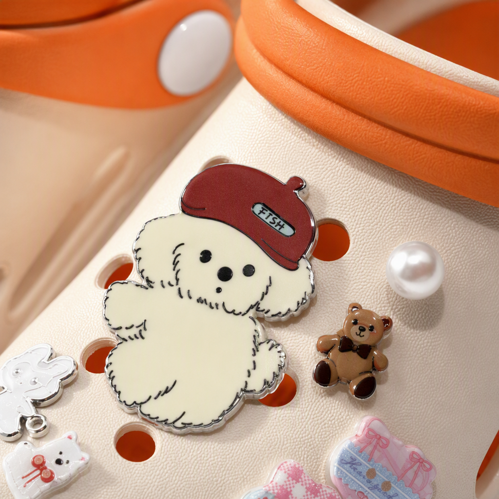 White display boards with decorative clasps, creative ornaments, multi-purpose and beautiful display stands, and decorative items Application Scenario