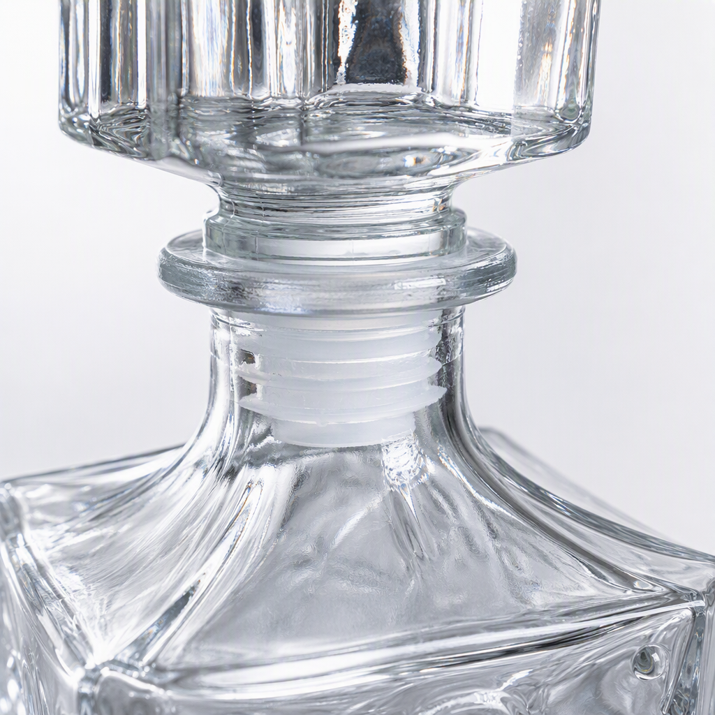 Fresh and transparent glass vase, simple and modern flower arrangement, home decoration item, creative flower vessel Application Scenario