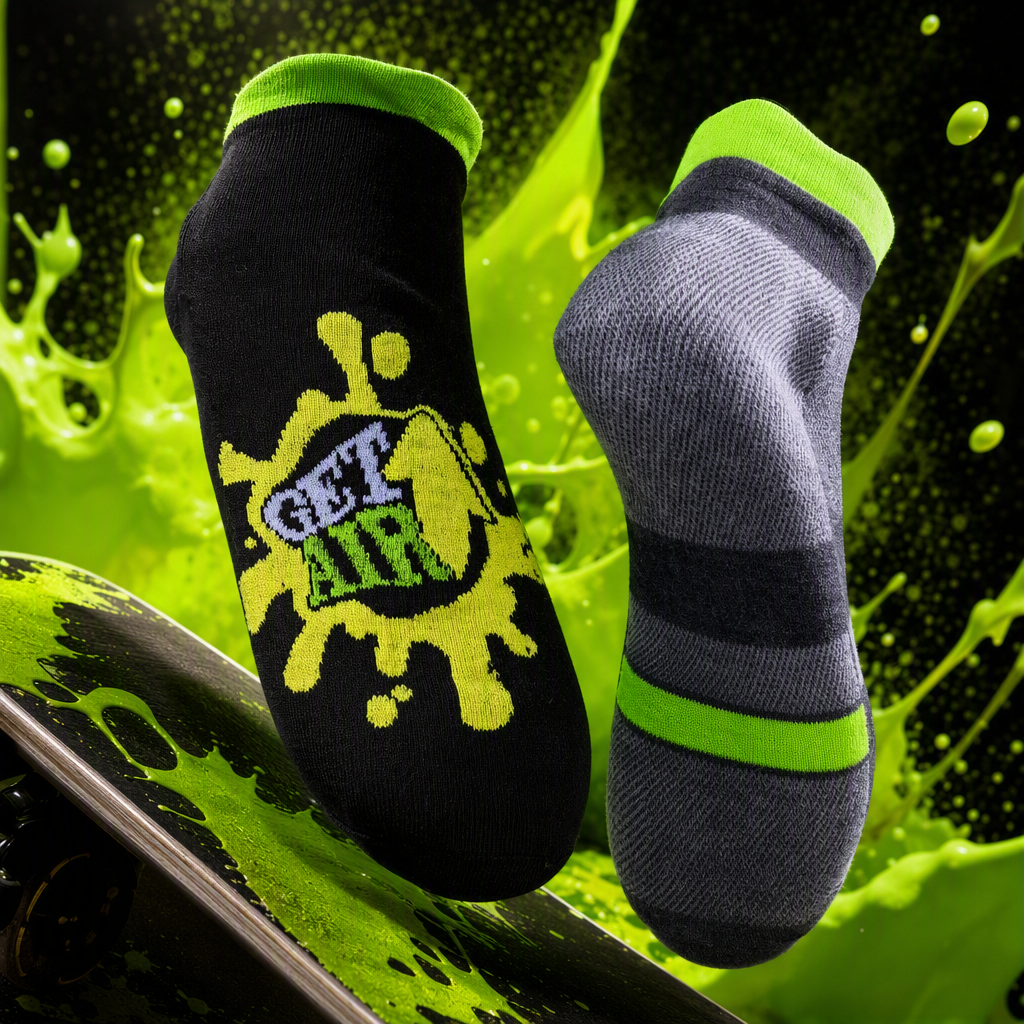 Fashionable black printed short socks, gray-green striped casual socks, trendy and versatile sports socks for both men and women Specification image