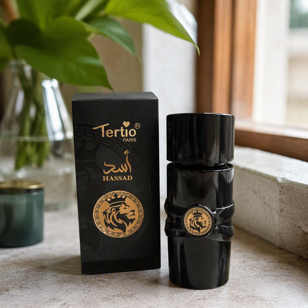 Fashionable black perfume bottle, exquisite packaging box, high-end gift box, simple and elegant, suitable for both women and men as a decorative gift packaging details Picture