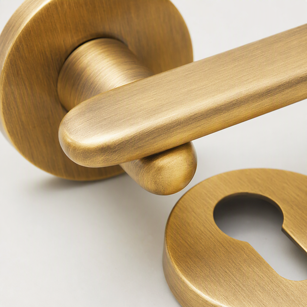 The golden door handle with lock core cover is rust-proof and durable. It is a high-quality and well-matched design for home interior door decoration accessories Application Scenario