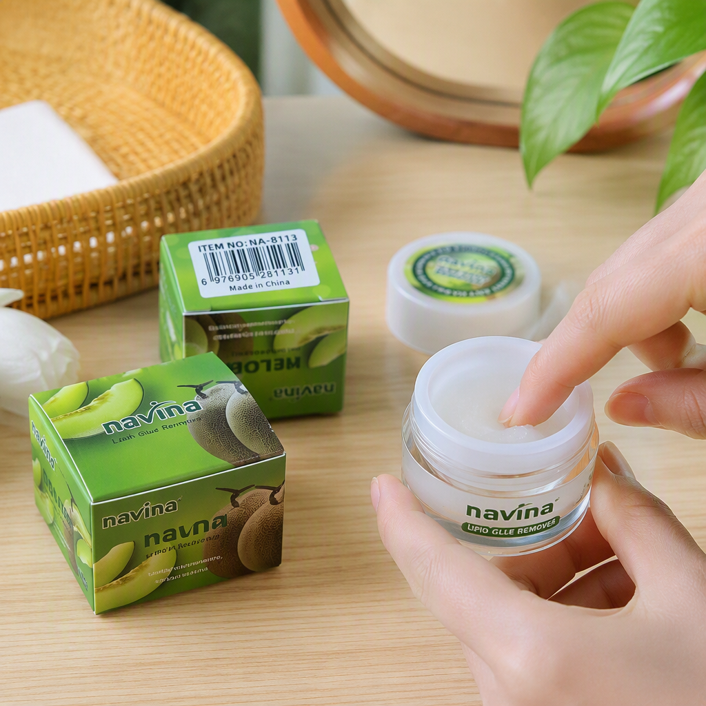 The Green melon theme Deep Makeup Remover Cream gently cleanses, hydrates and moisturizes the makeup remover lotion to care for the skin details Picture