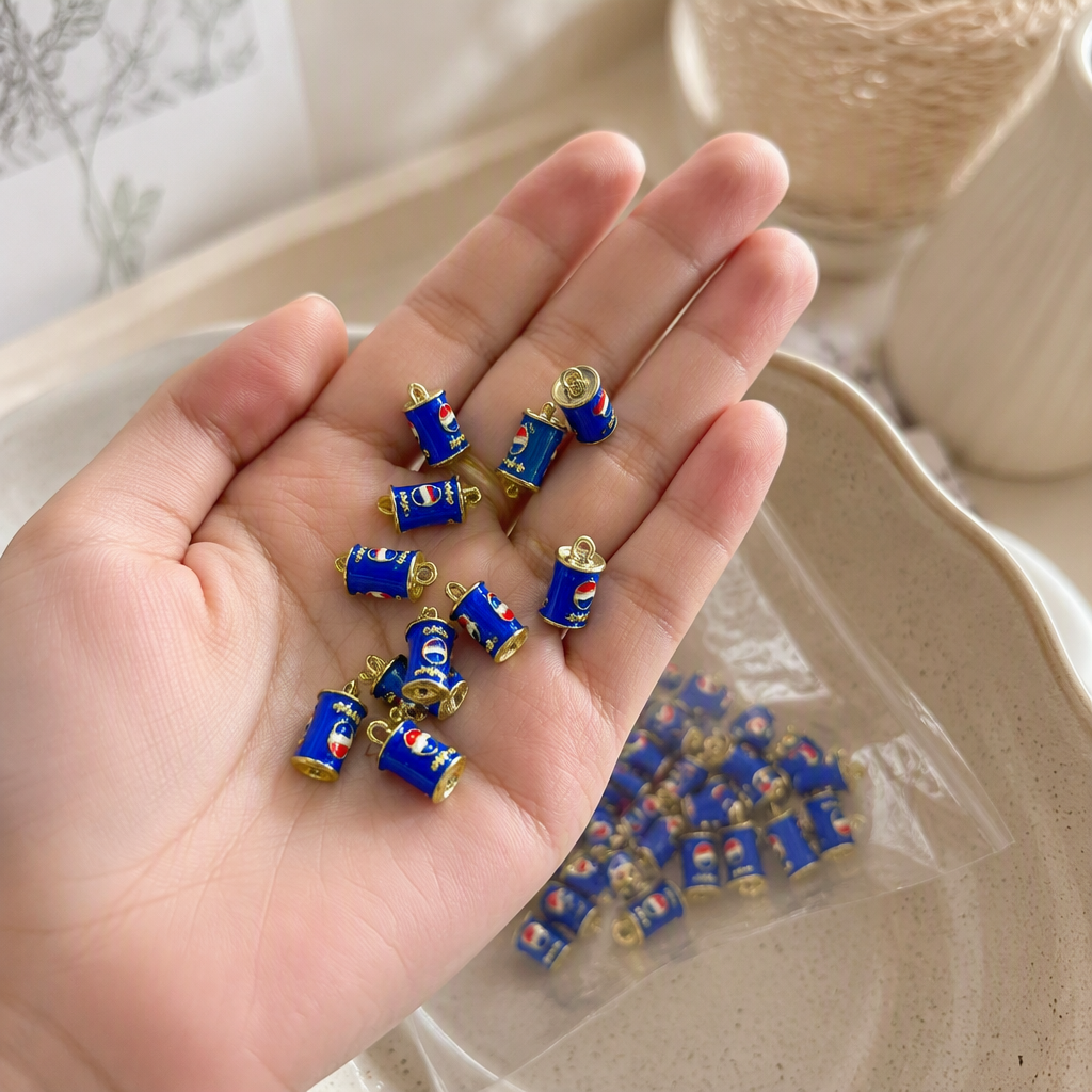 Blue Pepsi-Cola can-shaped pendant is a fashionable, individual and trendy gift accessory details Picture