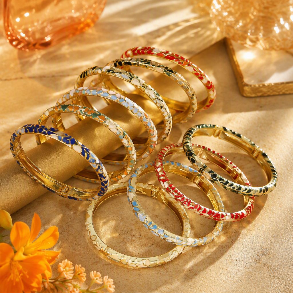 Fashionable bracelet, simple and versatile metal bracelet, women's trendy and personalized bracelet accessory details Picture