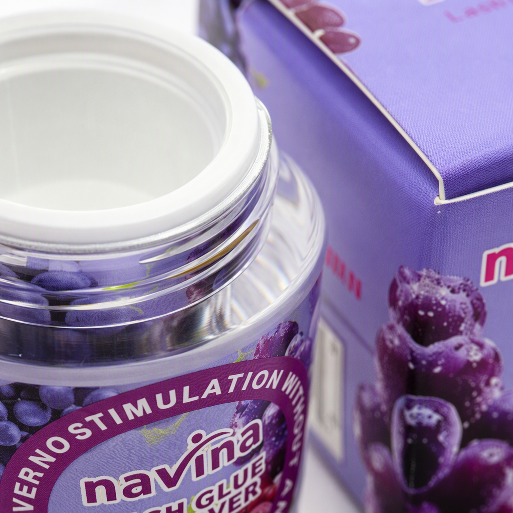 Purple grape-scented eyelash glue remover, round can and square box packaging, clean, gentle, long-lasting and natural makeup effect Application Scenario
