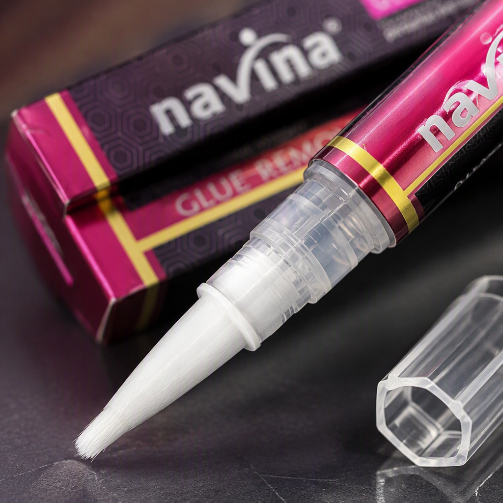 Professional nail removal glue brush, black packaging box, transparent gel brush head, nail cleaning tool Application Scenario