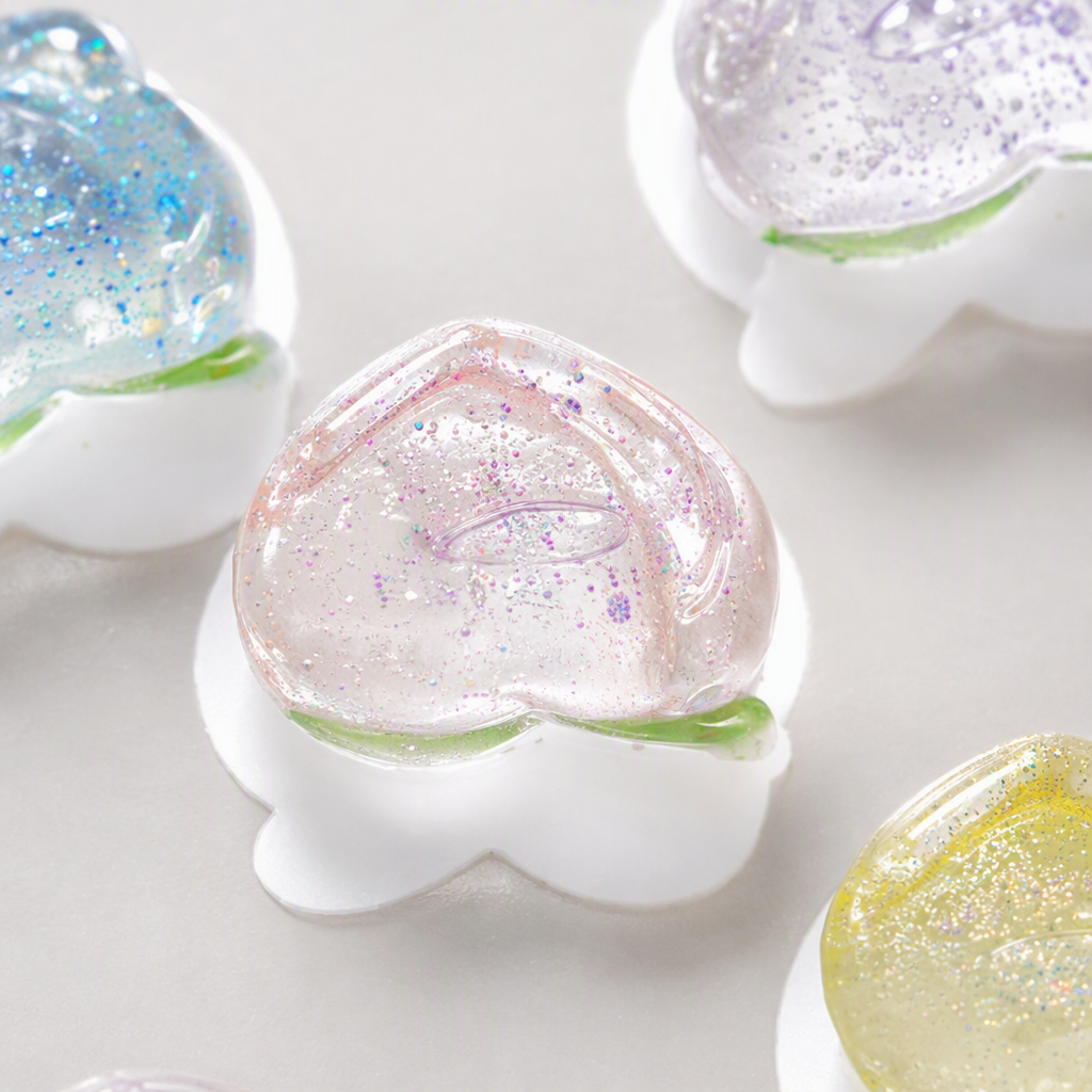 A variety of creative, colorful jelly-shaped accessories are available, which are fashionable, sweet, cute and trendy Application Scenario