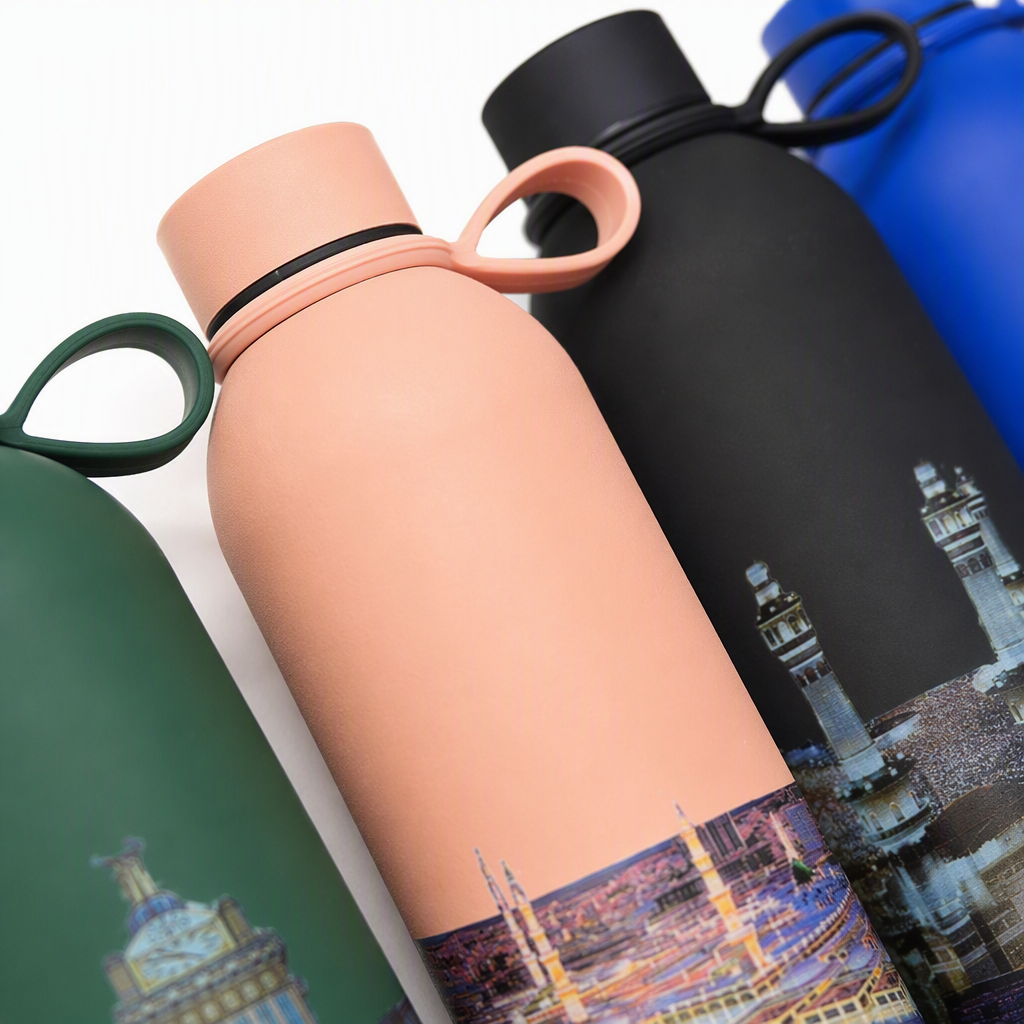 Creative colorful insulated cups with the pattern of the sacred Temple of Mecca, fashionable and portable insulated kettles, student sports water cups as gifts Application Scenario