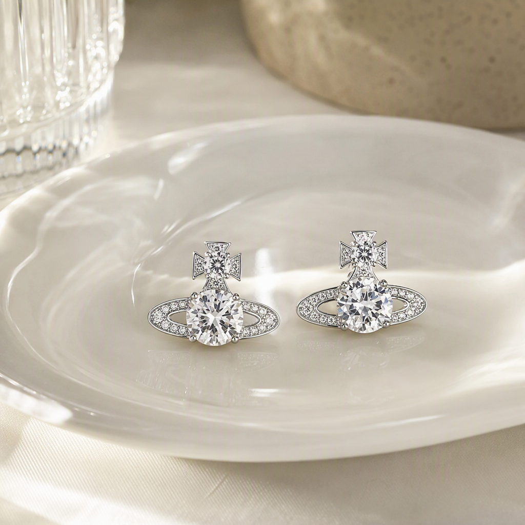 Shining silver diamond-encrusted stud earrings, simple and fashionable earrings, a versatile accessory for women's charm, and a gift accessory details Picture