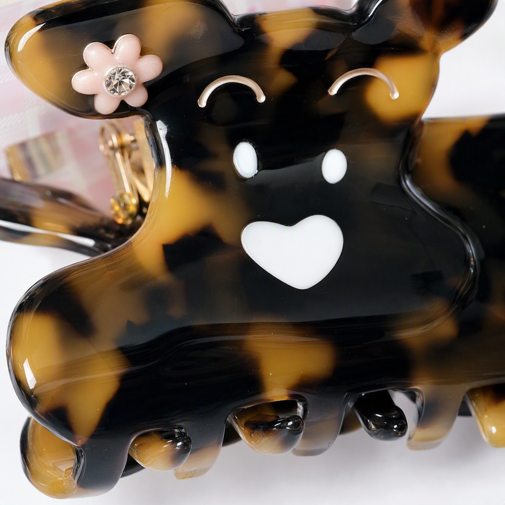 Cute animal-shaped hair clips, tortoiseshell cartoon children's and girls' hair accessories, hair accessories, hair clips, hair accessories Application Scenario