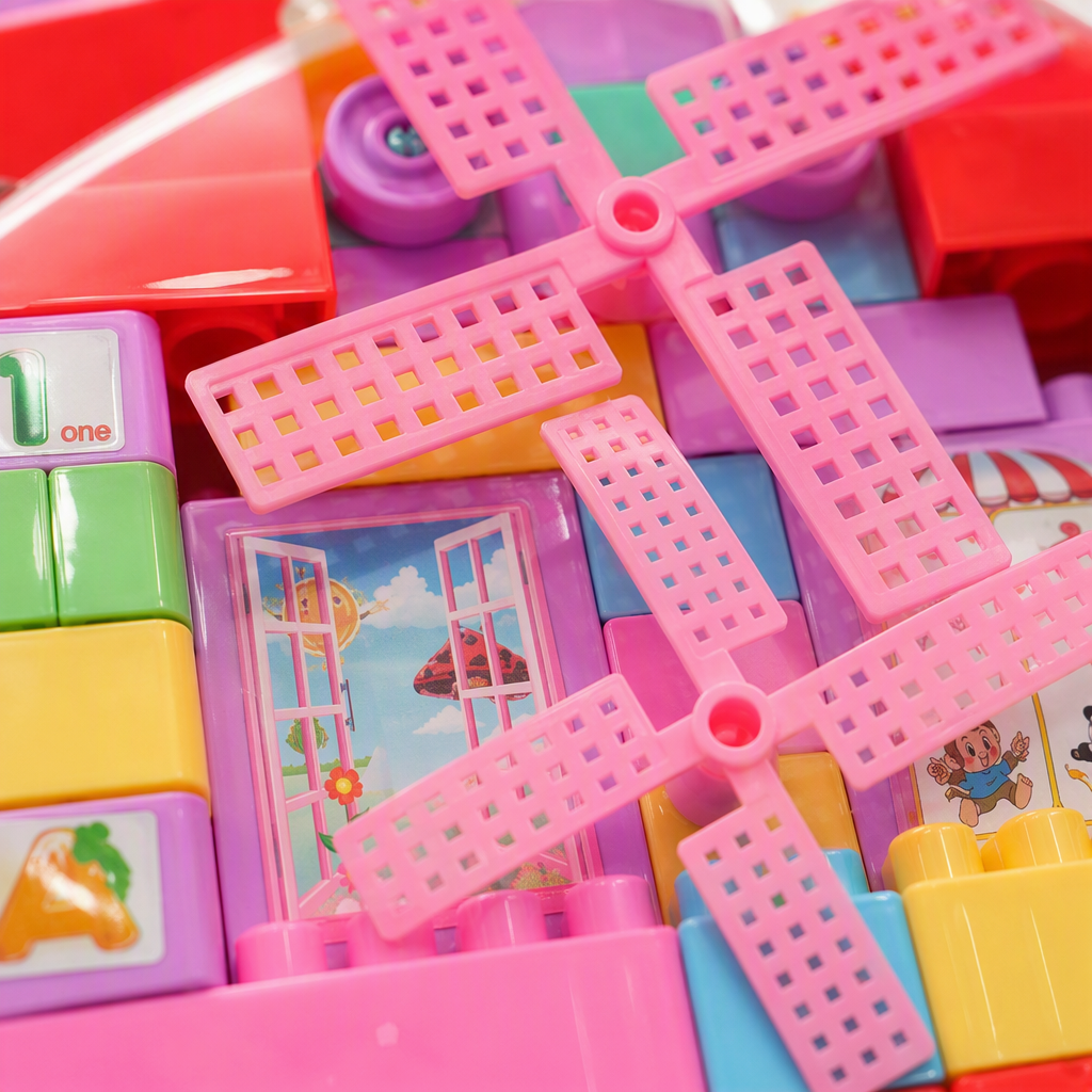 Children's backpack Windmill building block gift box, early education and intelligence building toys, boys and girls' enlightenment building gifts Application Scenario