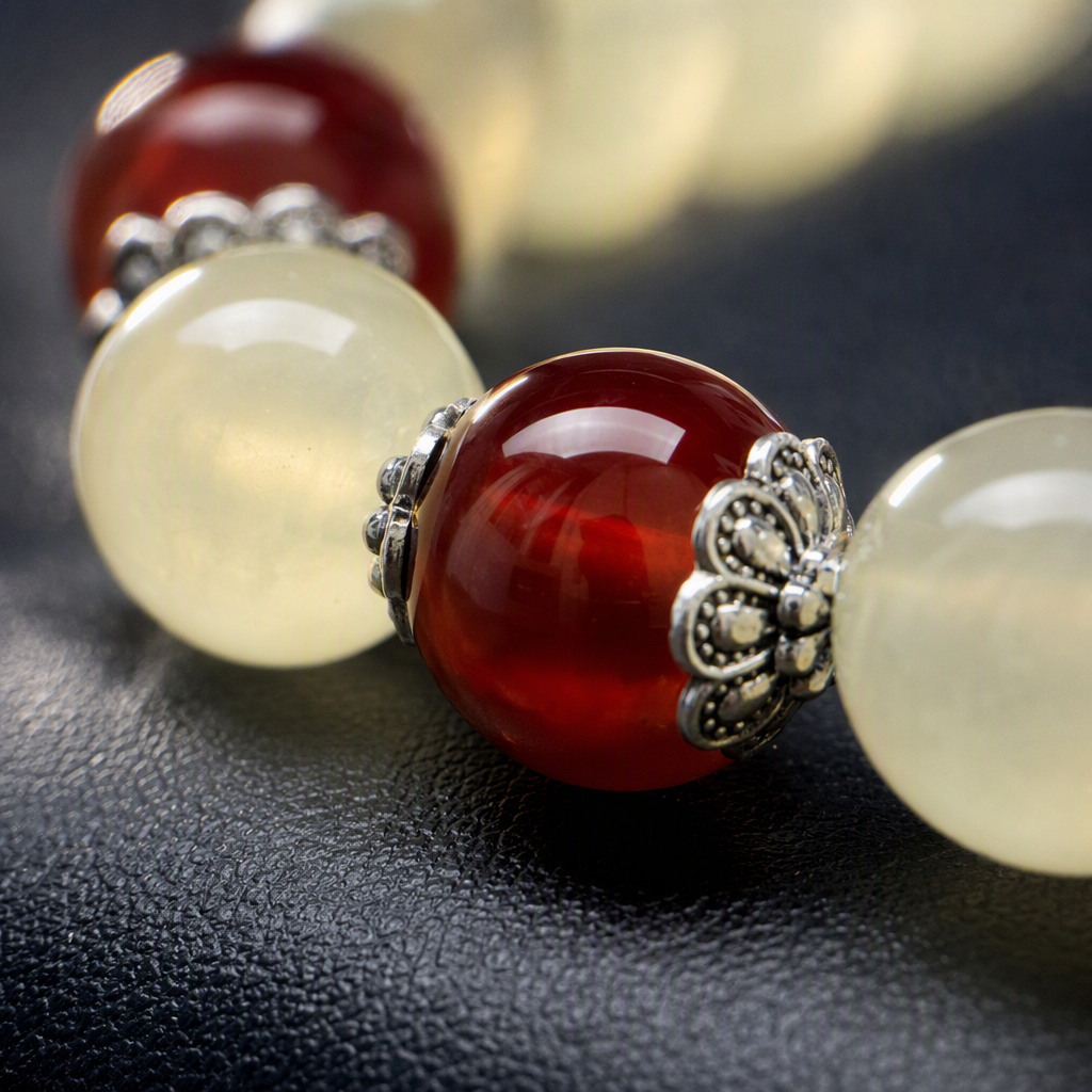 Fashionable, simple and natural Xiuyan jade honey water-colored bracelet for women, Korean version versatile jewelry, trendy and individual student accessory gift Application Scenario