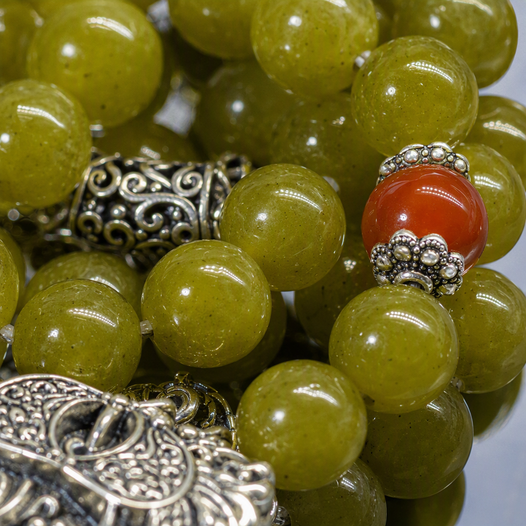 Fashionable avocado-colored jade bracelet, simple and versatile. Xiuyan jade bracelet, personalized and trendy. Hand-woven bracelet gift, 10mm details Picture