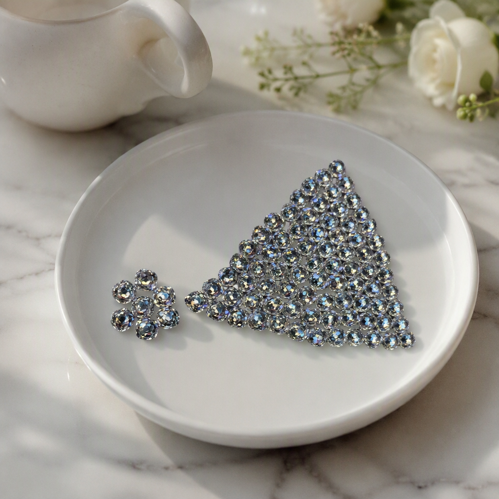 A dazzling crystal diamond necklace, stud earrings, bracelet set, fashionable accessories and gifts for your girlfriend and friends details Picture