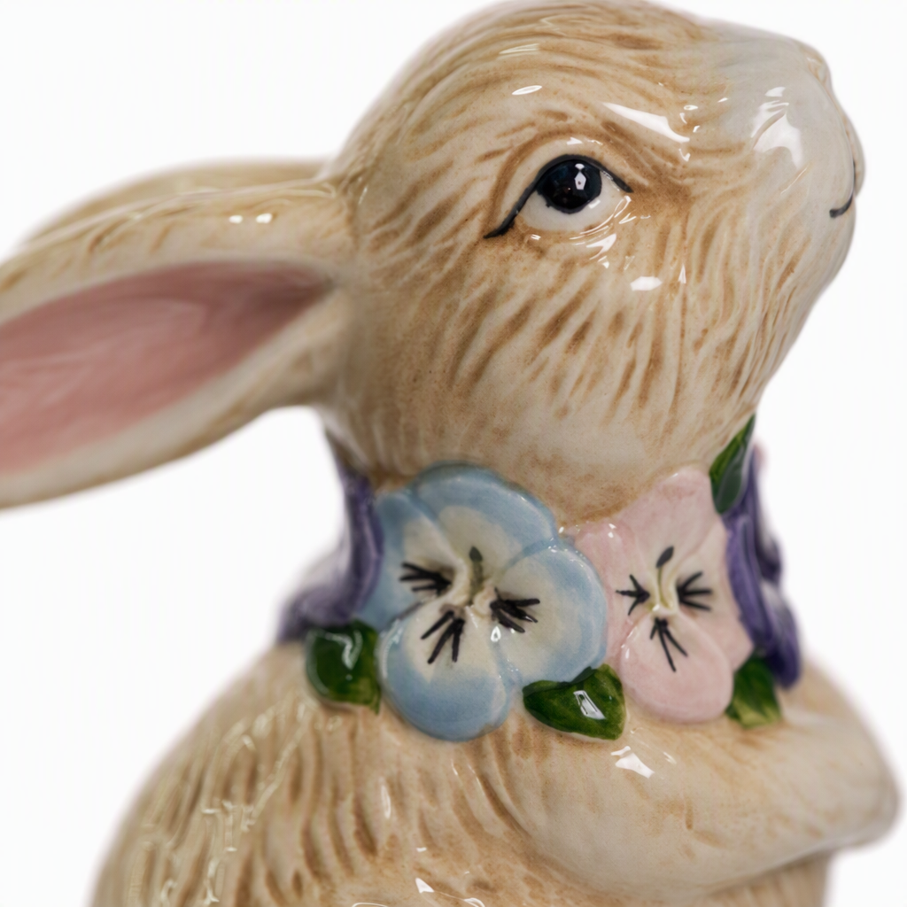 Creative ceramic animal decorations, cute rabbit ornaments, home living room tabletop handicrafts, gift ornaments Application Scenario