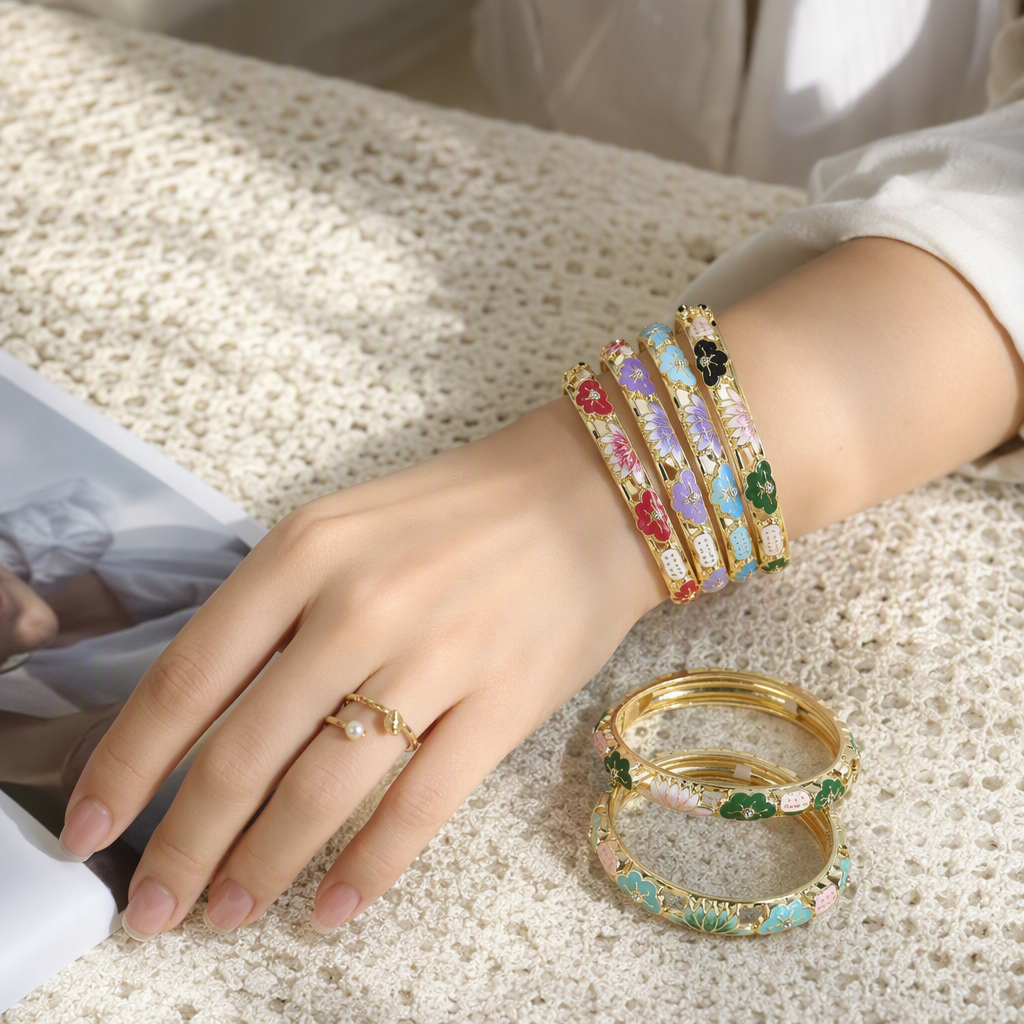 Fashionable and simple metal bracelet, ladies' bracelet, versatile, personalized and trendy jewelry, bracelet accessory