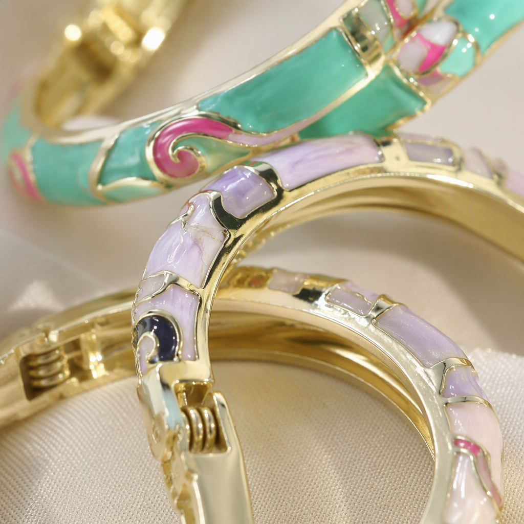 Fashionable bracelet, simple and versatile metal bracelet, women's trendy and personalized bracelet, ladies' jewelry Item Picture