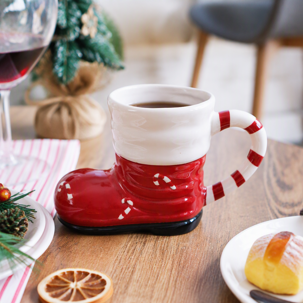 Botas rojas de navidad de forma de taza taza de regalo de navidad cálida idea de regalo para el hogar taza de café decoración de regalo details Picture