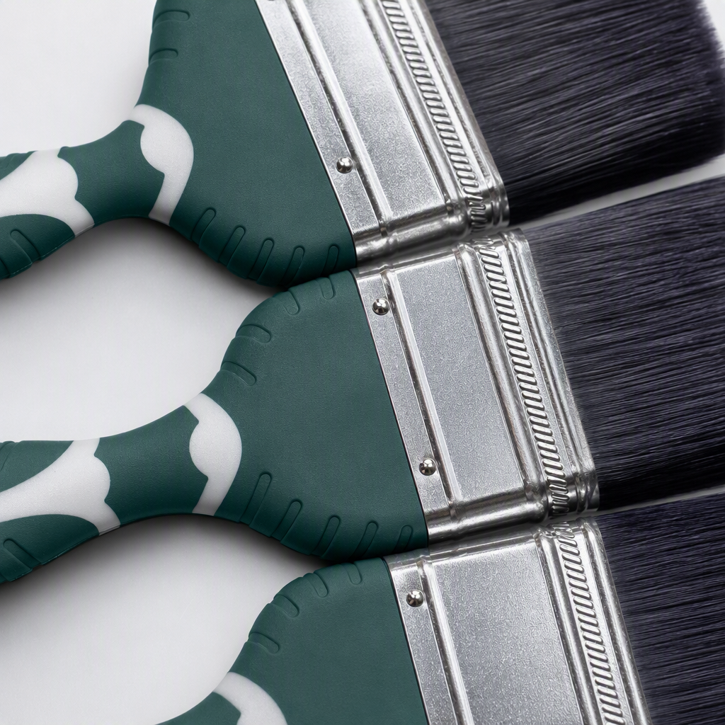 Three-piece set of multi-functional green handle paint brushes, durable coating tools, essential for home decoration Application Scenario