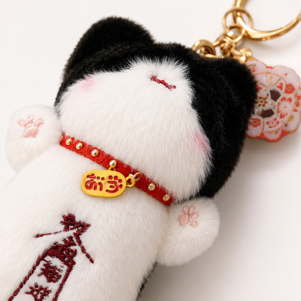 Cute plush cat keychains, holiday gifts, keychain accessories, fashionable pendants in multiple colors to choose from Application Scenario