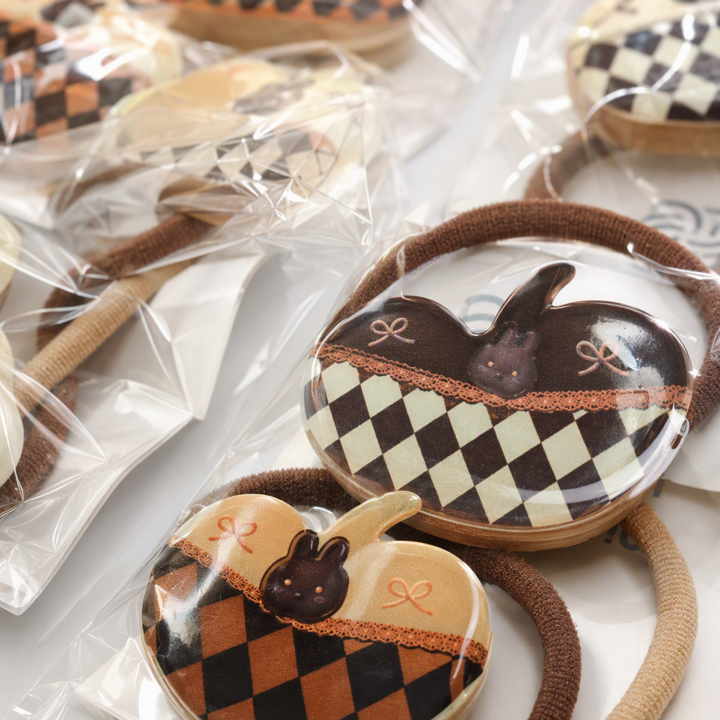Creative checkered pumpkin-shaped hair bands, cute children's hair accessories, hair bundles, hair clips, hair ropes, hair accessories, and girls' hair accessories Application Scenario
