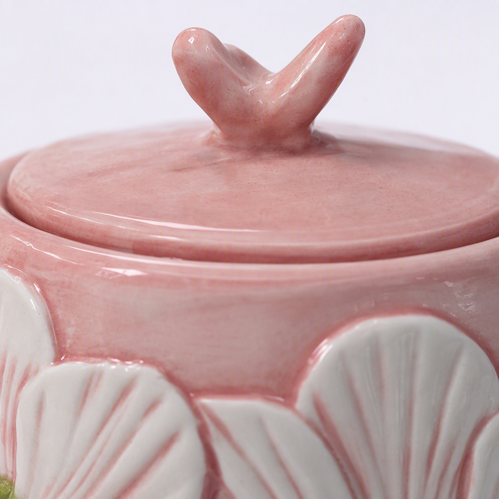 Pink flower ceramic storage jars, creative home storage jars, kitchenware decorative ornaments, ceramic containers Application Scenario