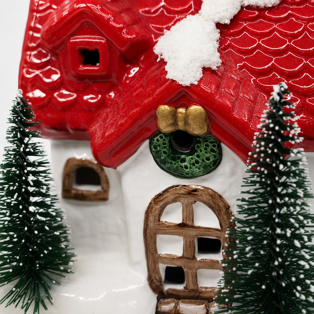 Red-roofed snow scene house ornaments, Christmas decorations, warm snow scene models, home decoration items Application Scenario