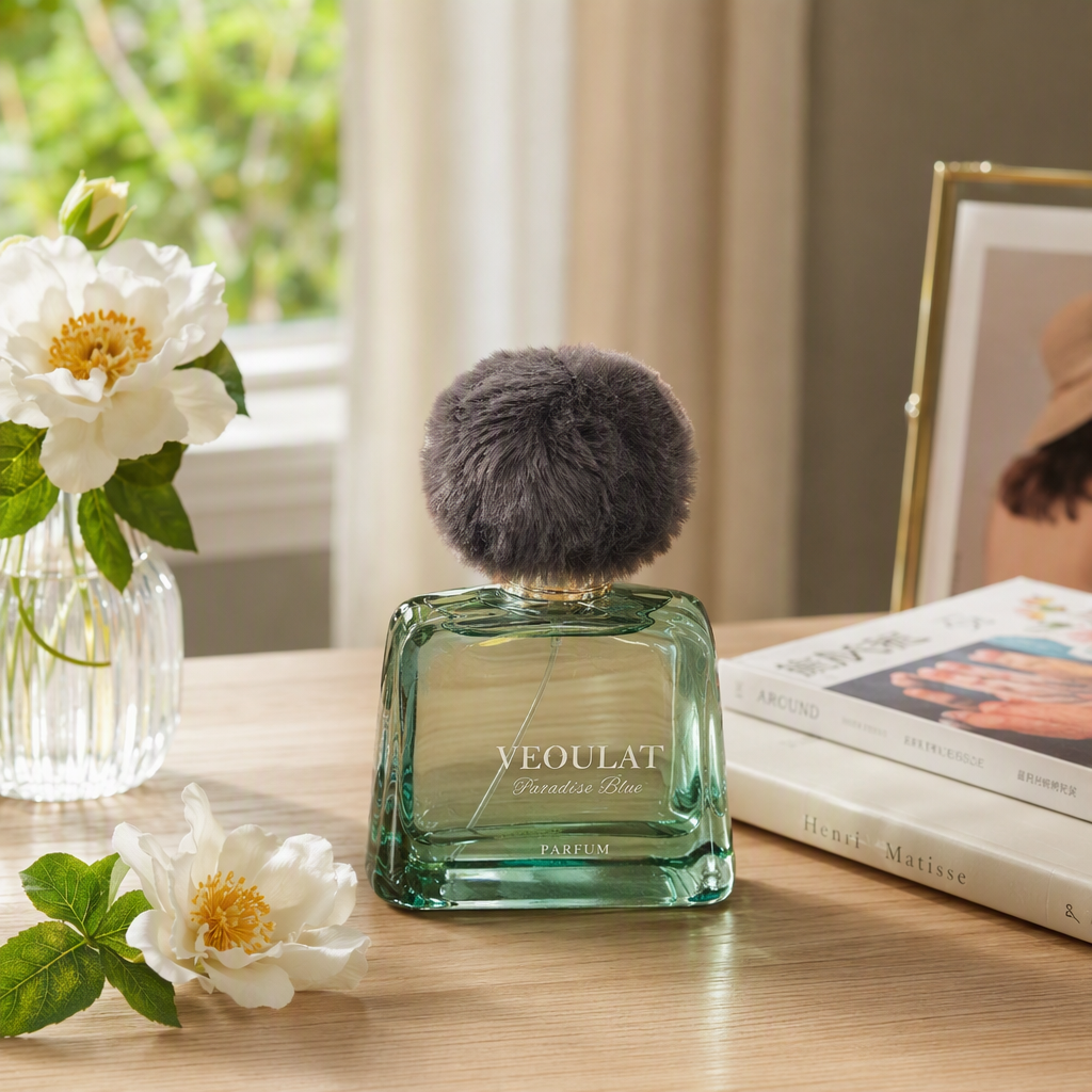 Women's perfume: Green glass bottle with grey pom-pom cap, Middle Eastern strong fragrance packaging box. The fragrance is long-lasting and elegant details Picture