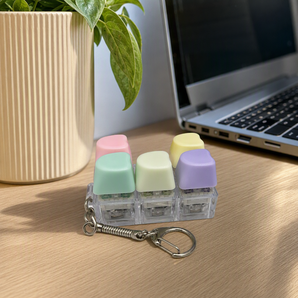 Colorful and personalized key pendants, creative key chains, colorful decorations, and fashionable keychains as gifts details Picture