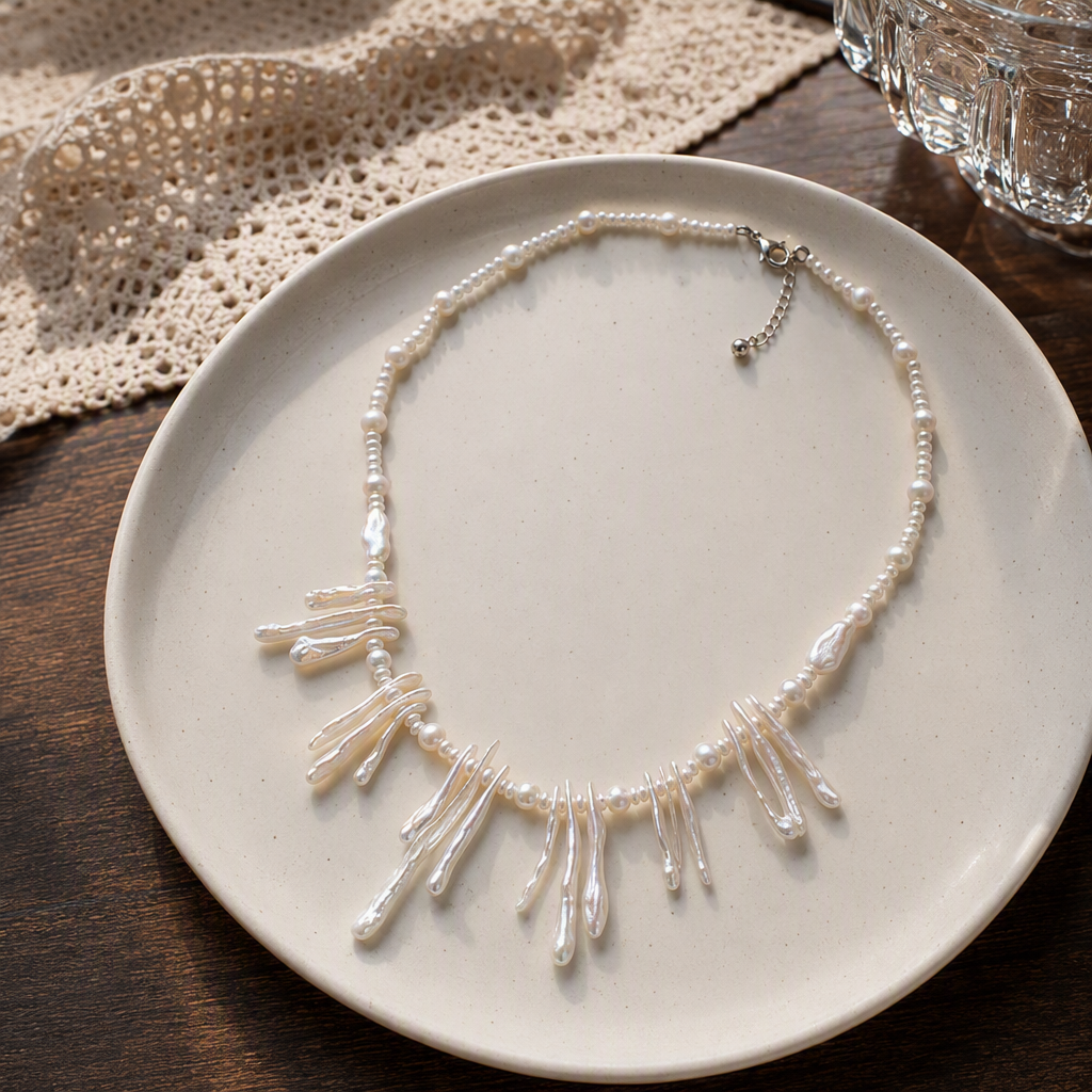 Elegant white pearl necklace, simple and versatile for women, fashionable jewelry and accessory gift box set details Picture