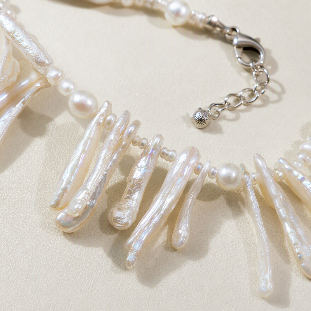 Elegant white pearl necklace, simple and versatile for women, fashionable jewelry and accessory gift box set Application Scenario