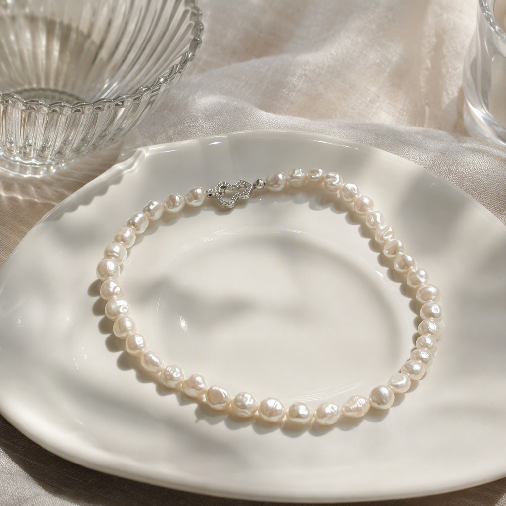 Elegante collar de perlas blancas mujer simple y versátil regalos de moda primer accesorio natural brillo accesorio details Picture