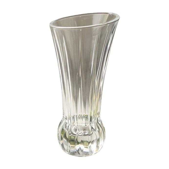A transparent glass vase paired with a simple white tulip flower arrangement is an indoor decoration and a table arrangement for the living room Item Picture