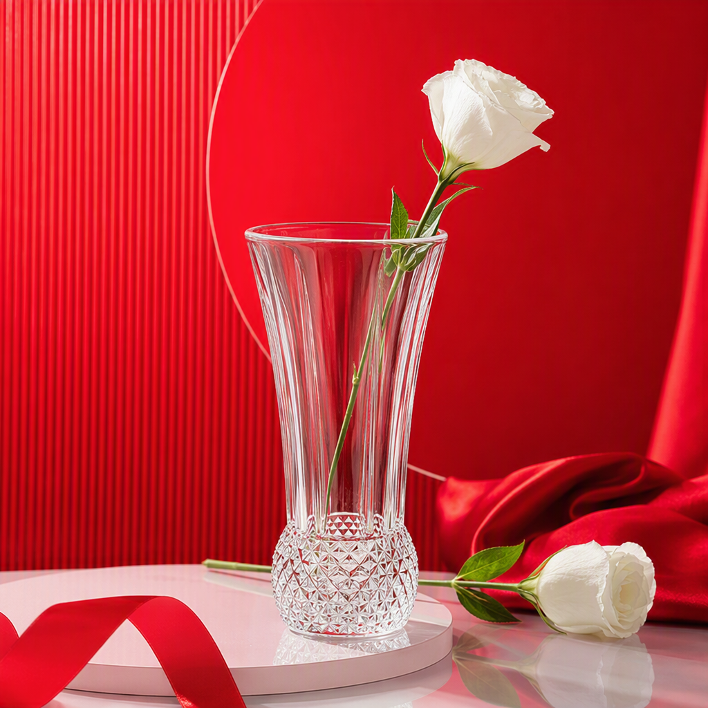 A transparent glass vase decorated with white rose arrangements is a simple and modern gift for the living room, bedroom and home decoration Specification image