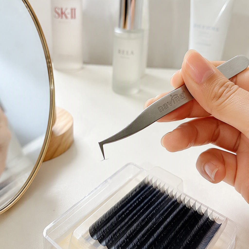Golden packaging stainless steel tweezers for meticulous clamping, silver tweezers for exquisite beauty tool set, portable beauty clips details Picture