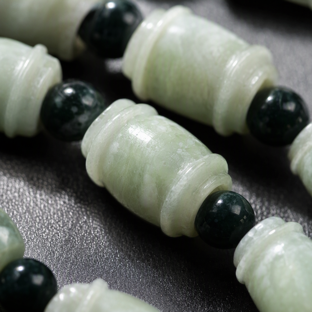 Lu Lu Tong Jade bracelet, natural Xiuyan jade bracelet, versatile for men and women, trendy bracelet, couple accessory, gift Application Scenario