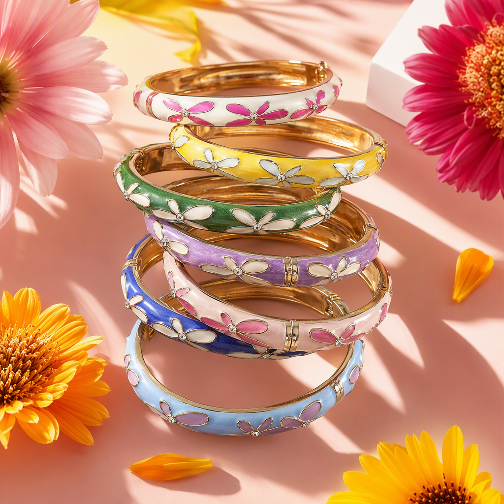 Fashionable and simple metal bracelet, a trendy student accessory for girls, a versatile bracelet and chain, and a ladies' jewelry Specification image