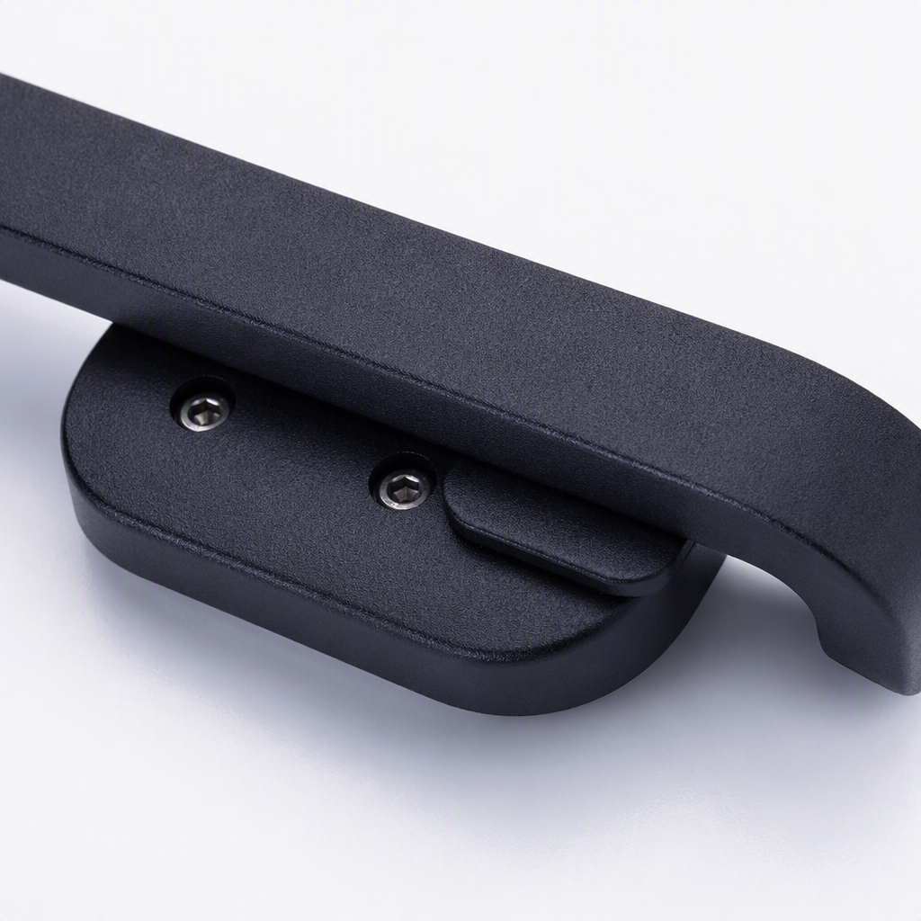 Modern and simple black metal wall-mounted towel rack, bathroom storage rack, rust-proof, durable and practical Application Scenario