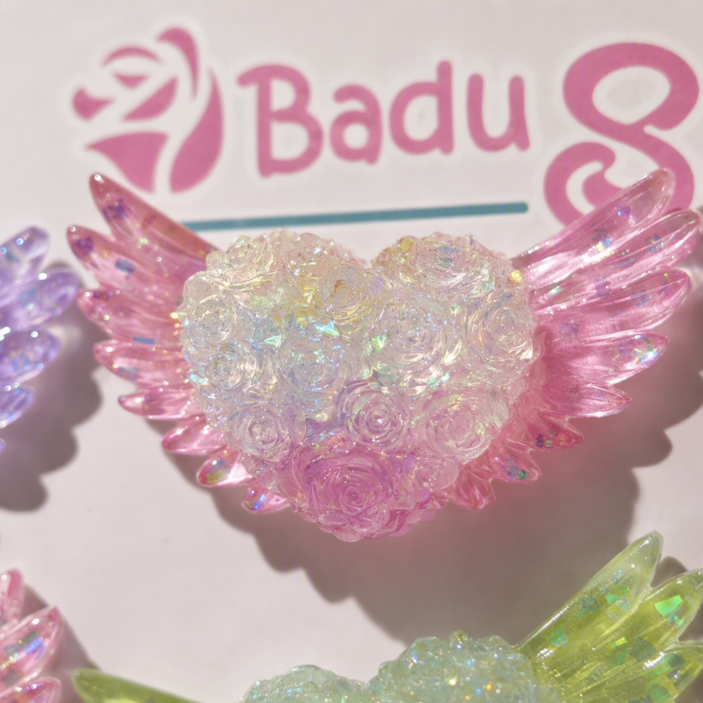 Colorful heart-shaped wing hair clips, Korean style cute hair accessories for girls, sweet hair accessories, headwear, hair accessories for students Application Scenario