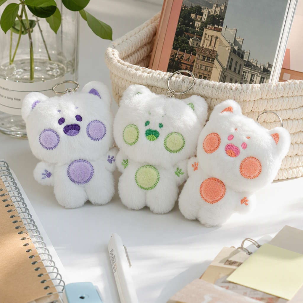 Dudu Bear plush toys, schoolbags, keychains, pendants, small decorations, cute cartoon paintings, animations, wholesale for foreign trade, colorful embroidered plush bear keychains, Mother's Day gifts, cute keychains, accessories, acrylic material, multiple color options details Picture