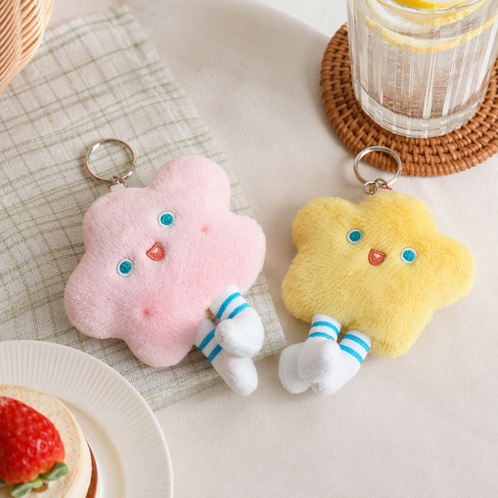 Cute cartoon five-pointed star plush schoolbag pendant, children's keychain pendant, cross-border trade wholesale, expression, pink cloud, yellow star plush keychain, Mother's Day gift, acrylic keychain accessory, fashionable and cute jewelry details Picture