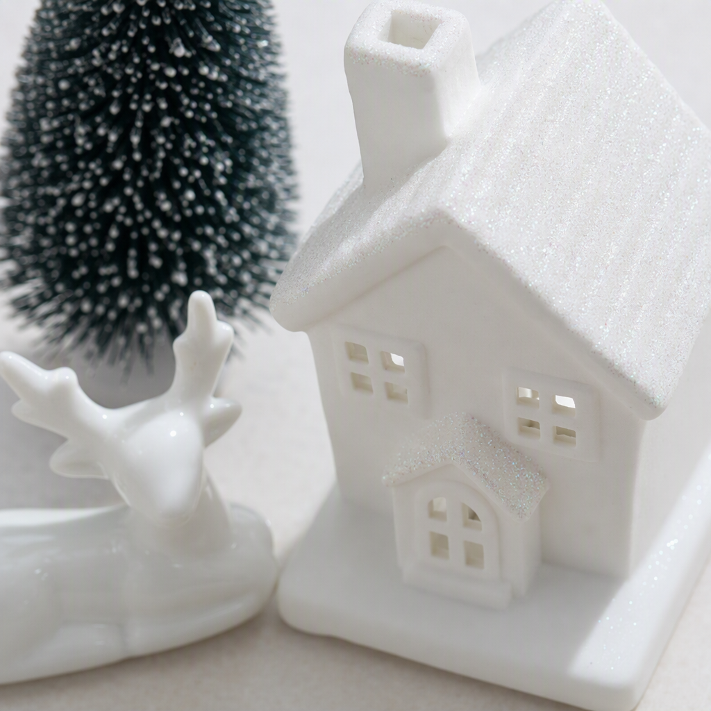 White House, white reindeer, black Christmas tree, Christmas decorative items, festive atmosphere home decorations Application Scenario