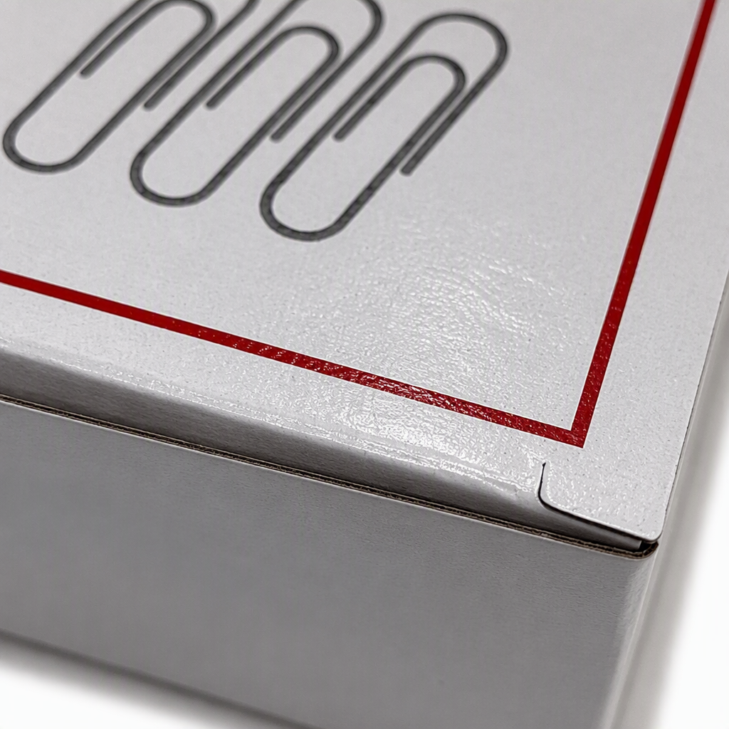 Caja de papel blanco embalaje 50mm clips de papel oficina papelería pin clip portátil y práctico artículos decorativos Application Scenario