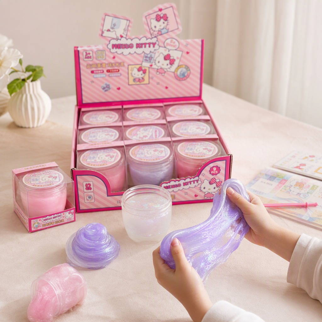 Hello Kitty Edition - Snow in the Clouds Pearlescent Mud Application Scenario