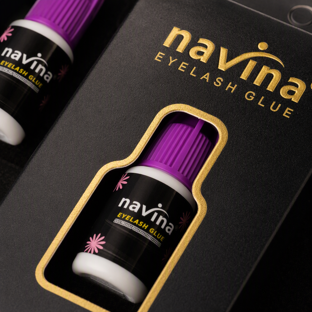Botella de agua de cola de pestañas de marca de oro tapa púrpura cuerpo de botella blanca caja de embalaje negro YW26BWU código duradero impermeable belleza maquillaje suministros Application Scenario