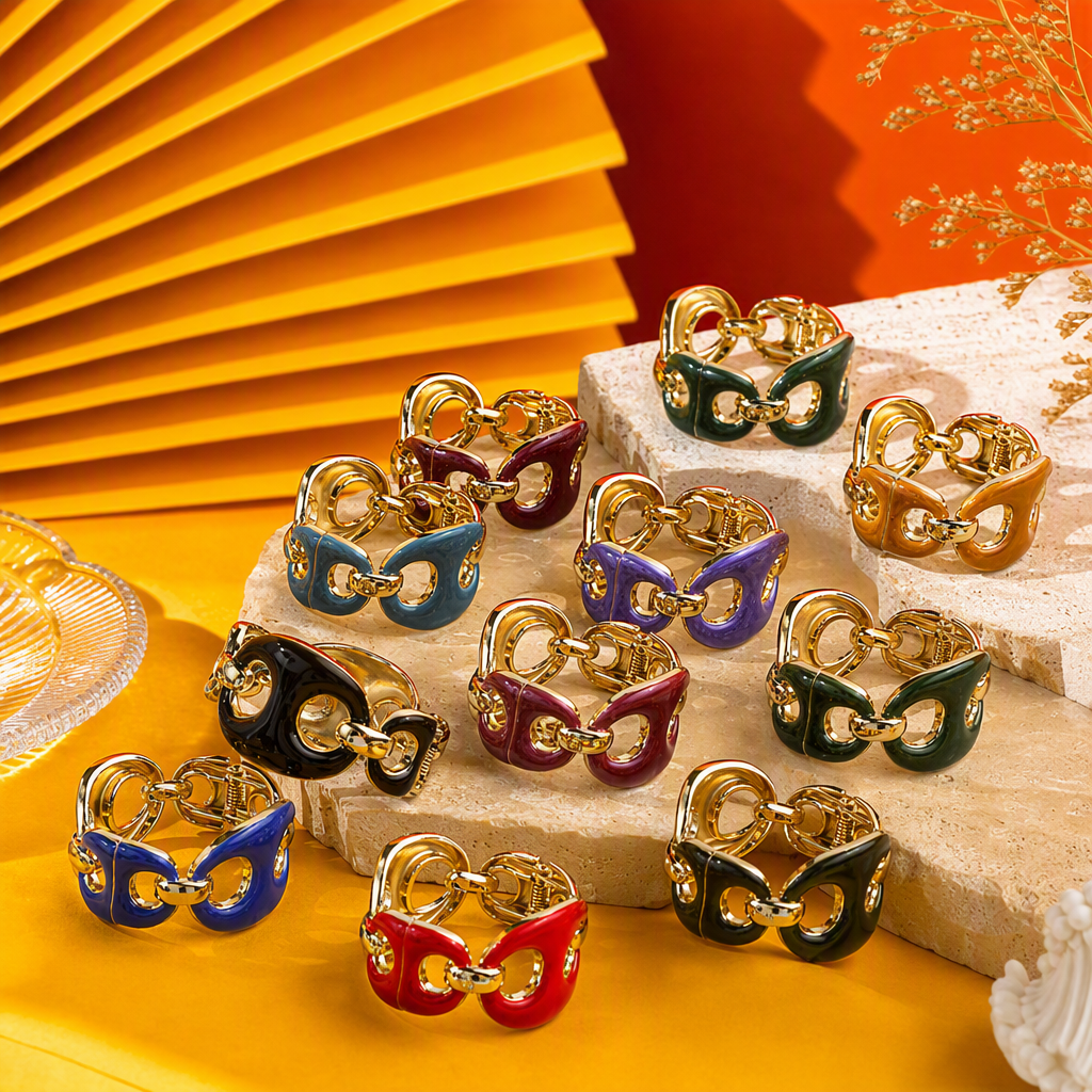 Fashionable bracelet, simple and versatile metal bracelet, trendy and personalized bracelet, women's accessory Application Scenario